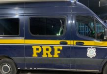 Cão farejador da PRF encontra cocaína no interior de bagagem em Barreiras