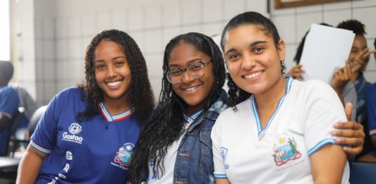 Programa que oferece mais de 19 mil vagas de curso preparatório para vestibular na Bahia tem inscrições prorrogadas