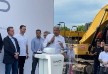 Jerônimo assina termo para obras em Camaçari em reafirmação de compromisso com BYD