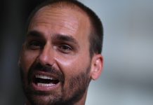 Eduardo Bolsonaro critica Moraes e diz que País não é mais uma democracia