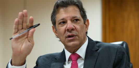 Haddad diz estar ‘otimista’ e que BC aguardará junho para tomar decisão melhor sobre Selic