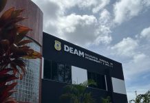 Mulher procura delegacia e relata ter sido estuprada e roubada em carro de motorista por app na BA; suspeito ainda não foi encontrado