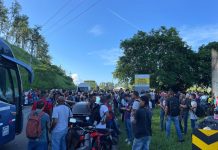 Trabalhadores de refinaria protestam por demissão de 150 funcionários