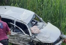 Idoso morre e cinco pessoas ficam feridas após dois carros baterem de frente em rodovia na BA