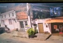 Motorista invade calçada e atropela dois homens