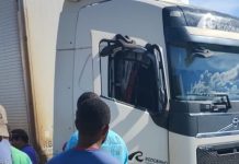 Caminhoneiro é encontrado morto em carreta estacionada às margens da BR-116