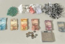 Durante abordagem, suspeitos são presos com drogas em Ruy Barbosa