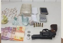 Homem preso com arma e drogas no Brisas da Chapada em Itaberaba