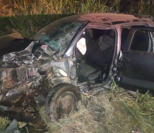 Uma pessoa morre e oito ficam feridas em acidente na BR-242