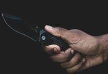 Homem é preso suspeito de matar irmão com golpes de canivete após briga