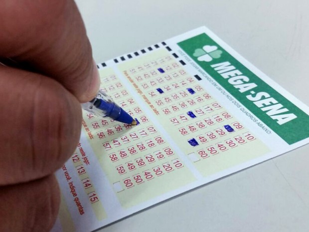 Menina de 11 anos acerta os números da Mega-Sena