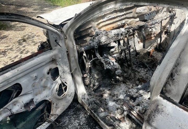 Carro do ex-secretário de Belmonte foi incendiado por suspeitos de sequestro