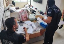 Mulher suspeita de vender postos de trabalho no serviço público é presa