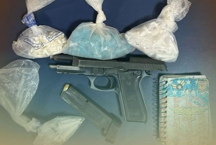 Suspeito morto em Valéria estava com arma, drogas e caderno com anotações