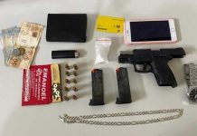 Após perseguição, policia apreende arma de fogo e drogas dentro de veículo em Itaberaba Perseguição policial em Itaberaba