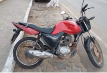 Moto com motor e chassi adulterados é apreendida pela PRF Moto com motor e chassi adulterados é apreendida pela PRF