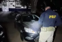 PRF recupera veículo roubado em fiscalização na BR 324 em Capim Grosso