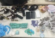 Quatro homens morrem após confronto com policiais militares Quatro homens morrem após confronto com policiais militares