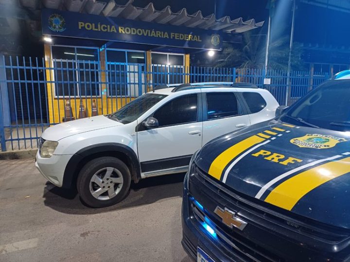 PRF recupera carro adquirido no “golpe do pix” e detém casal na BR-242