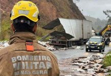 Grave acidente envolvendo ônibos, carreta e carro deixa uma pessoa morta e varias feridas na BR-116