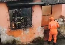 Dois irmãos de 8 e 3 anos morrem carbonizados após casa pegar fogo Dois irmãos de 8 e 3 anos morrem carbonizados após casa pegar fogo no sul da Bahia