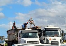 PRF retém carretas com mais de 50 toneladas de excesso de peso na BR 324