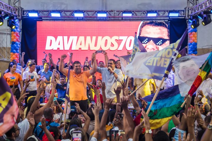 Davi dos Anjos lança candidatura à prefeitura de Itaberaba em evento histórico