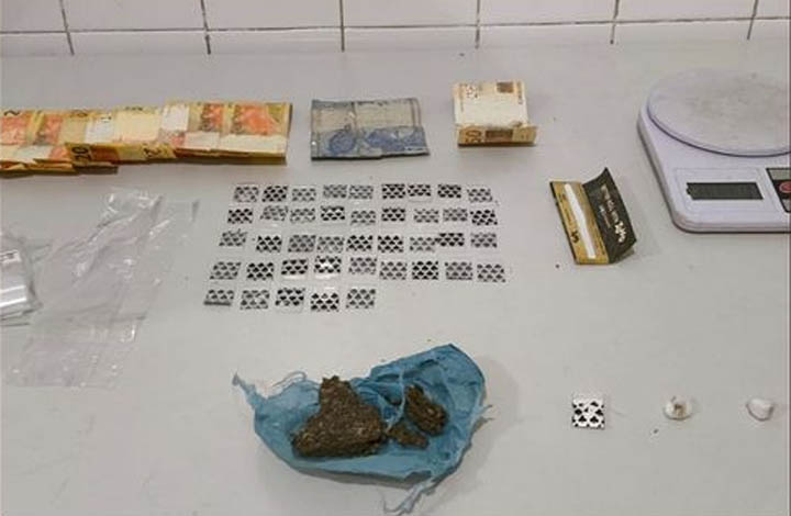 Após denuncia, homem é preso por tráfico de drogas em Iaçu