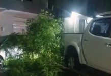 Idoso é preso em flagrante após perder controle de caminhonete, invadir bar e atropelar duas pessoas