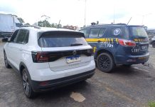 Homem troca terreno por carro roubado e é detido pela PRF
