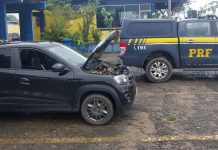 Automóvel furtado com placas falsas é recuperado pela PRF na BR-324 Automóvel furtado com placas falsas é recuperado pela PRF na BR-324