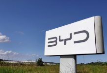 MPT investiga condições de trabalho de operários estrangeiros em obra da fábrica da BYD na Bahia