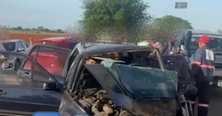 Grave acidente na BA-148 deixa motorista ferido e preso às ferragens em Ibititá