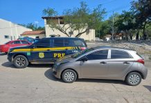 Durante fiscalização, PRF recupera veículo com registro de furto