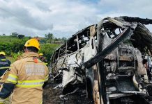 Governador da Bahia manifesta solidariedade às vítimas de acidente na BR-116 Acidente com ônibus da Entram deixa 22 mortos na BR-116