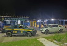 PRF recupera dois veículos roubados em fiscalização na BR-101