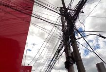 Prefeitura sanciona lei para organizar fiação aérea e remover fios inativos Prefeito de Feira de Santana sanciona lei para organizar fiação aérea