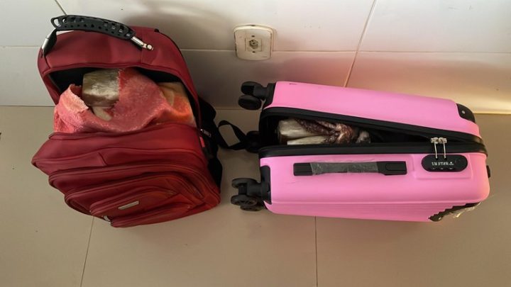 PRF prende mulher transportando 13Kg de maconha em ônibus na BR-242