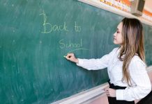 Governo do Estado anuncia a contratação de quase nove mil profissionais para a educação O lançamento do projeto Férias na Escola Com Mais Saber e Sabor também foi divulgado e acontecerá entre 13 e 31 de janeiro nas escolas estaduais de toda a Bahia