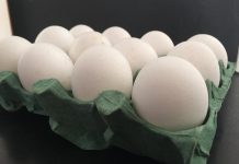 Ovos vendidos sem rótulo precisarão de carimbo com a data de validade na casca a partir de março Ovos vendidos sem rótulo precisarão de carimbo com a data de validade na casca a partir de março