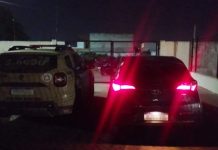Polícia recupera dois veículos com restrição de roubo