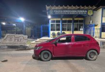 PRF recupera veículo roubado e identifica clonagem na BR-242