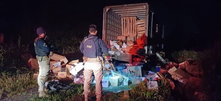PRF frustra assalto e resgata caminhoneiro mantido refém na BR-101