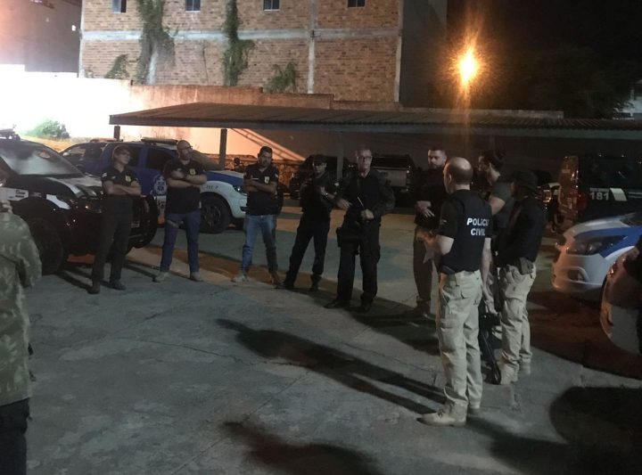Polícia Civil cumpre mandados de busca e apreensão em investigação de homicídio em Itaberaba Polícia Civil cumpre mandados de busca e apreensão em investigação de homicídio em Itaberaba