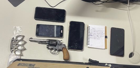 Iaçu: Polícia Civil cumpre mandado e prende suspeito por posse ilegal de arma de fogo em João Amaro