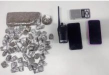 Policia apreende drogas e eletrônicos após denúncia em Mairi RONDESP Chapada apreende drogas e eletrônicos após denúncia em Mairi