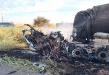 Grave acidente na BR-242 deixa dois mortos e um ferido na madrugada deste domingo Grave acidente na BR-242 deixa dois mortos e um ferido na madrugada deste domingo