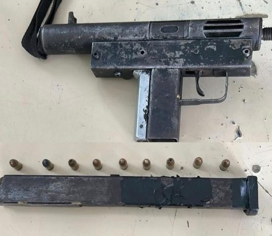 CIPE Chapada apreende submetralhadora após troca de tiros em Ruy Barbosa CIPE Chapada apreende submetralhadora após troca de tiros em Ruy Barbosa