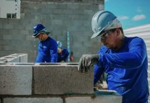 Construtora oferece 55 vagas de emprego em áreas da construção civil Construtora oferece 55 vagas de emprego em áreas da construção civil