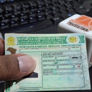 Contran aprova novas regras da CNH e acaba com aulas obrigatórias em autoescolas Mudança na CNH determina exame toxicológico para categorias A e B